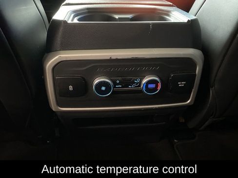 Used 2024 Ford Expedition XLT image 13