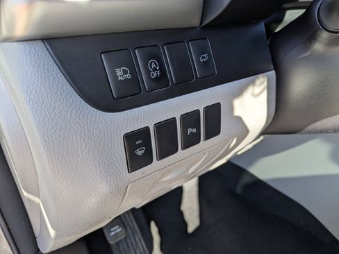 Used 2017 Toyota Highlander Limited image 23