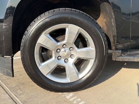 Used 2020 Chevrolet Suburban LT w/ Texas Edition Package RWD image 14