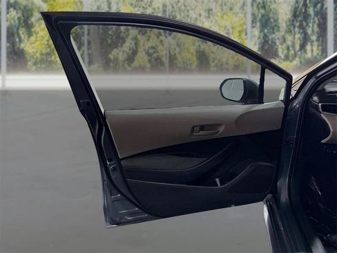 Used 2022 Toyota Corolla LE FWD image 20