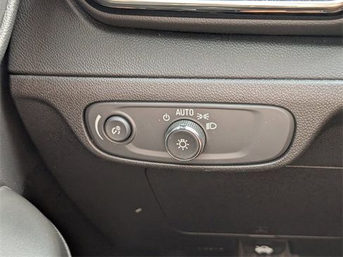 Certified 2023 Chevrolet Bolt EUV LT w/ Comfort Package image 24