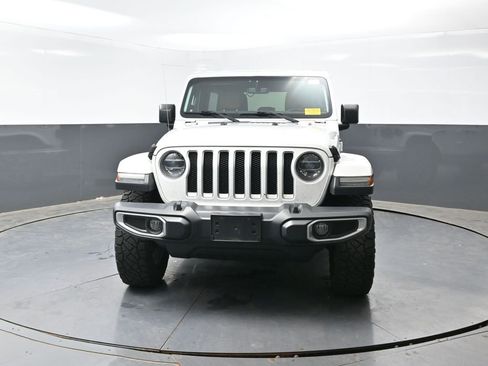 Used 2018 Jeep Wrangler Unlimited Sahara AWD/4WD image 4