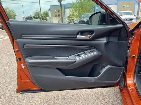 Used 2020 Nissan Altima 2.5 SR w/ Premium Package FWD image 14