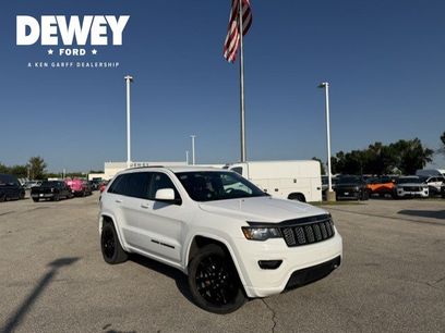 Used 2017 Jeep Grand Cherokee Altitude
