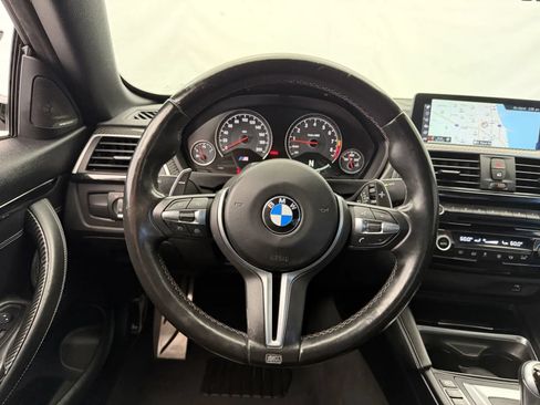 Used 2018 BMW M4 Convertible RWD image 20
