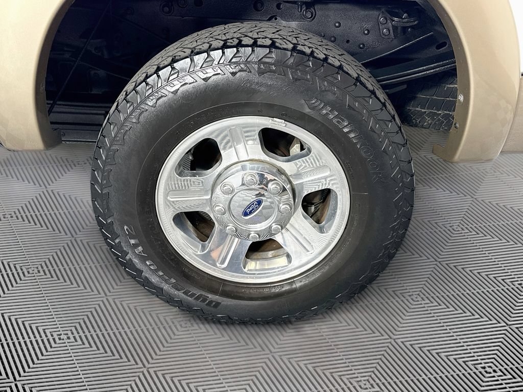 Used 2011 Ford F350 Lariat w/ Lariat Ultimate Pkg AWD/4WD image 31