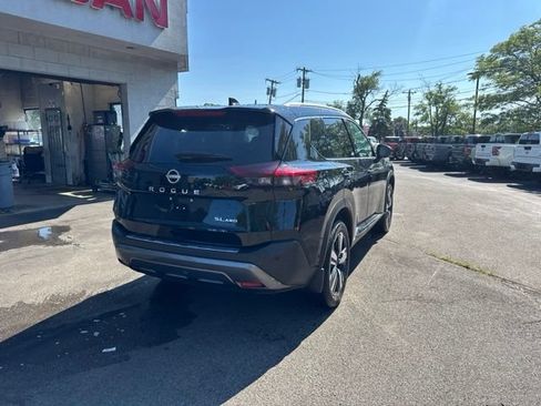 Used 2023 Nissan Rogue SL w/ SL Premium Package AWD/4WD image 2