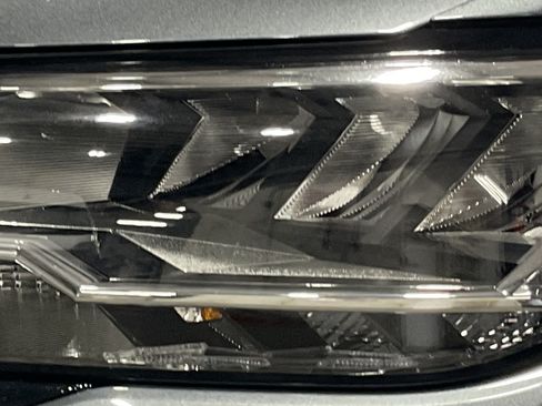 Used 2024 Volkswagen Jetta SE FWD image 9