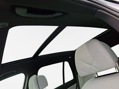 New 2026 BMW X5 xDrive40i w/ Climate Comfort Package image 11