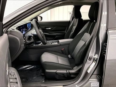 New 2026 Nissan Sentra SV w/ SV Convenience Package FWD image 10