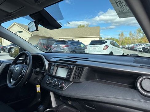 Used 2018 Toyota RAV4 LE w/ All Weather Liner Package image 10