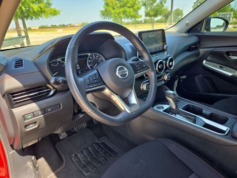 Used 2023 Nissan Sentra SR FWD image 2