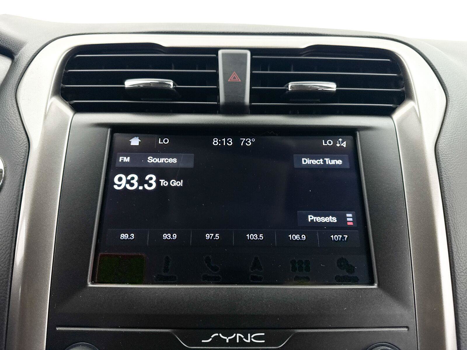Used 2019 Ford Fusion SE FWD image 8