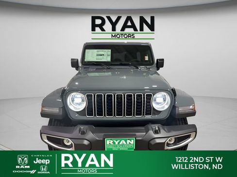 New 2026 Jeep Wrangler Unlimited Sahara AWD/4WD image 4