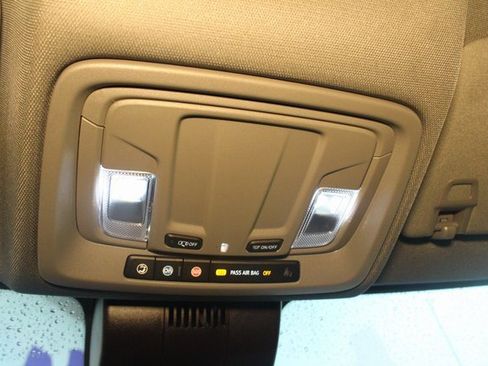 Used 2023 Chevrolet Silverado 1500 Custom image 19