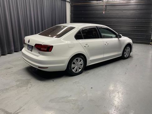 Used 2017 Volkswagen Jetta S w/ Jetta S Cold Weather Package image 5