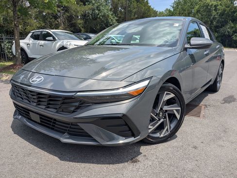 Certified 2026 Hyundai Elantra Limited FWD image 1