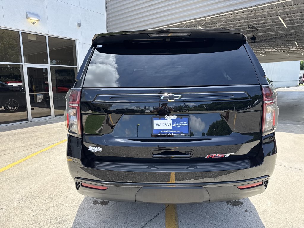 Used 2024 Chevrolet Suburban RST w/ Luxury Package AWD/4WD image 6