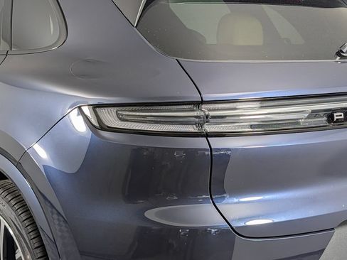New 2026 Porsche Cayenne AWD/4WD image 16