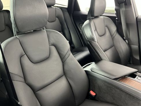 Certified 2023 Volvo XC60 B5 Plus image 25