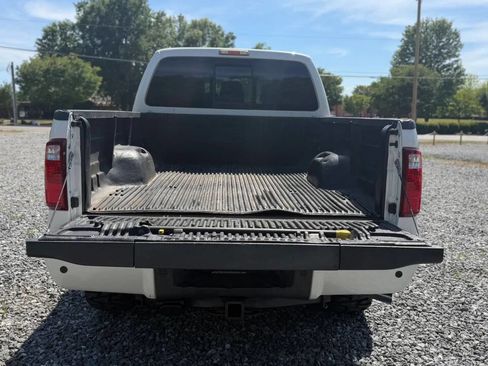 Used 2016 Ford F250 Platinum w/ FX4 Off-Road Package AWD/4WD image 7