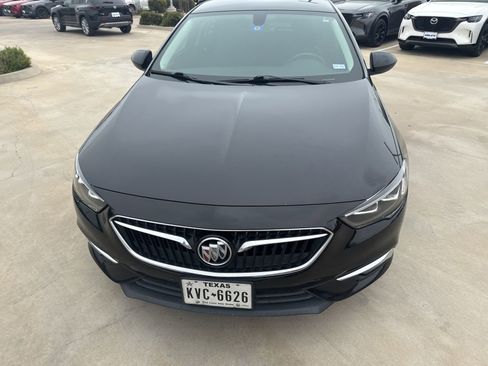 Used 2018 Buick Regal Essence w/ Driver Confidence Package #1 image 2