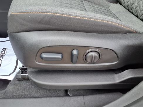Used 2024 Chevrolet Equinox LT FWD image 75