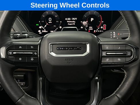 Used 2025 GMC Yukon Denali Ultimate AWD/4WD image 22