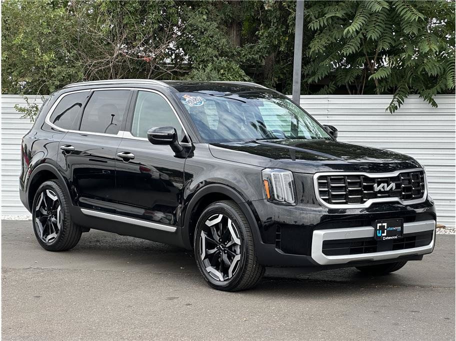 Used 2025 Kia Telluride S AWD/4WD image 8