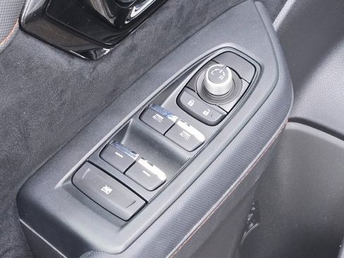 Used 2025 Subaru Forester Touring AWD/4WD image 26