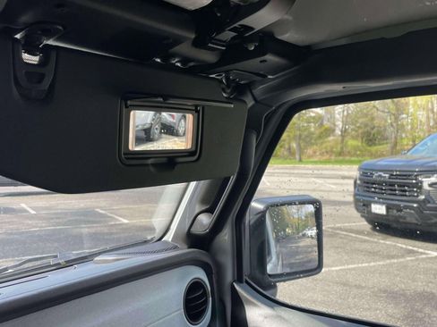 Used 2026 Jeep Wrangler Sport S AWD/4WD image 30