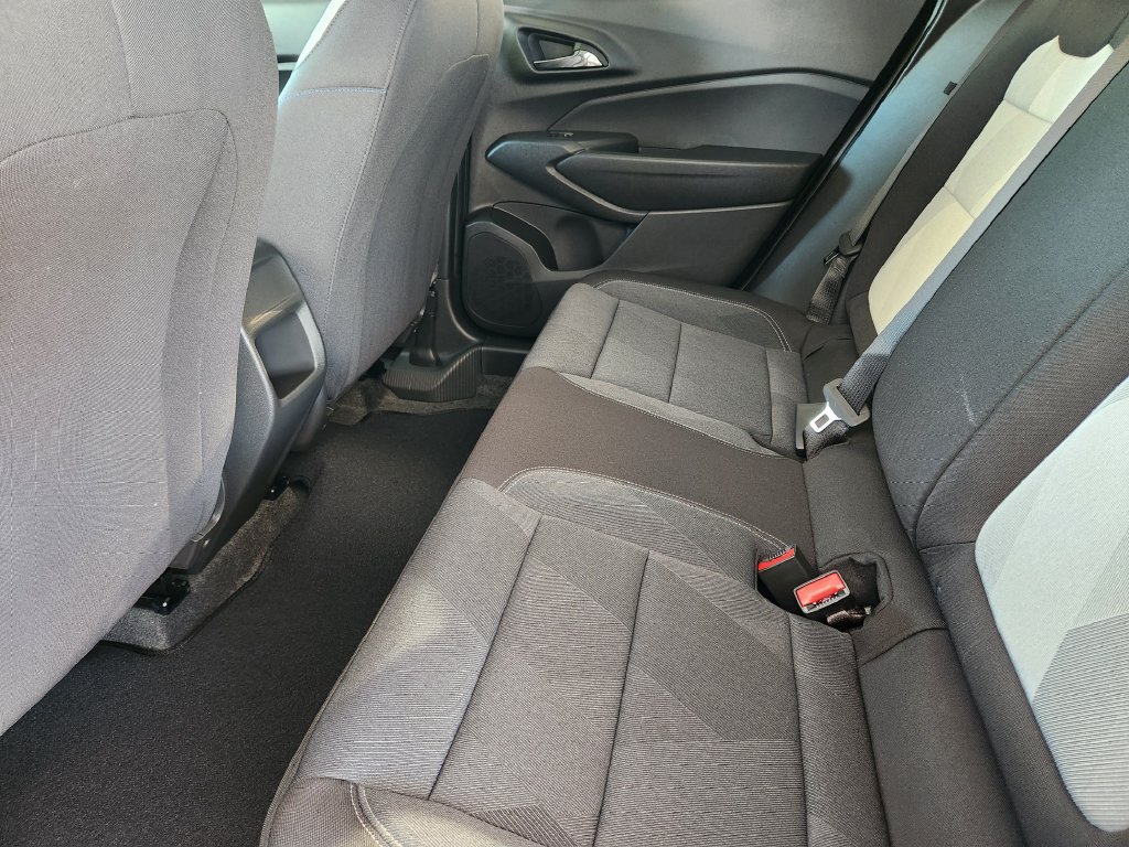 New 2026 Chevrolet Trax LS w/ LS Convenience Package FWD image 18