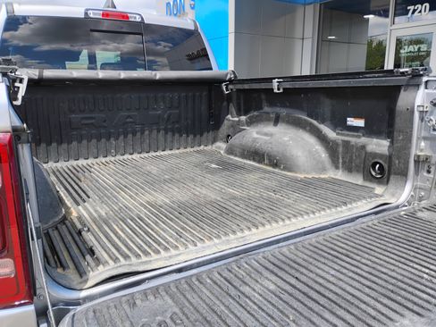 Used 2022 RAM 1500 Laramie AWD/4WD image 29