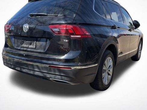 Used 2018 Volkswagen Tiguan SE FWD image 3