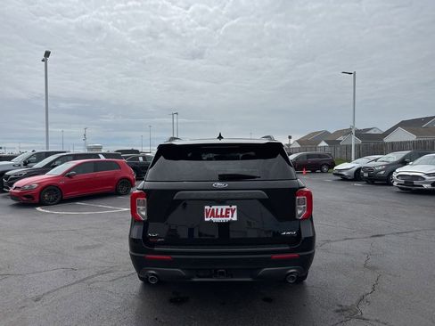 Used 2023 Ford Explorer XLT w/ Equipment Group 202A AWD/4WD image 52