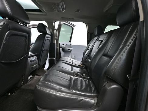 Used 2012 GMC Yukon XL SLT w/ SLT-2 Equipment Package AWD/4WD image 37
