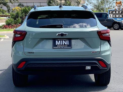 Used 2024 Chevrolet Trax RS w/ Sunroof Package image 4