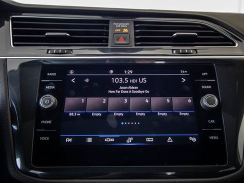 Certified 2023 Volkswagen Tiguan SE R-Line FWD image 39