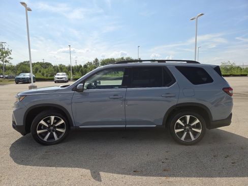 Used 2024 Honda Pilot Touring image 15