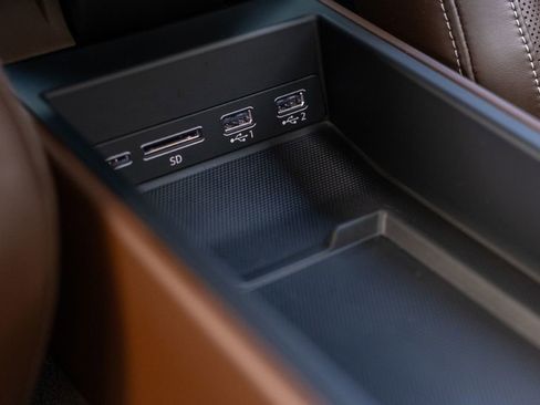 Used 2020 Porsche 911 Carrera 4S w/ Sport Package image 38