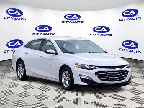 Used 2024 Chevrolet Malibu LT FWD image 1