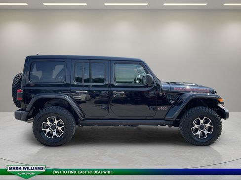 Used 2023 Jeep Wrangler Unlimited Rubicon w/ LED Lighting Group AWD/4WD image 3