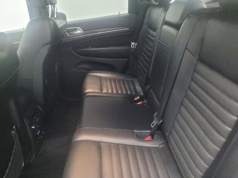 Used 2018 Jeep Grand Cherokee Limited RWD image 18