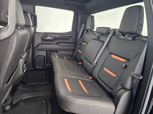 Used 2023 GMC Sierra 1500 AT4 AWD/4WD image 17