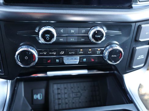 Certified 2023 Ford F150 Platinum w/ Equipment Group 701A High image 29