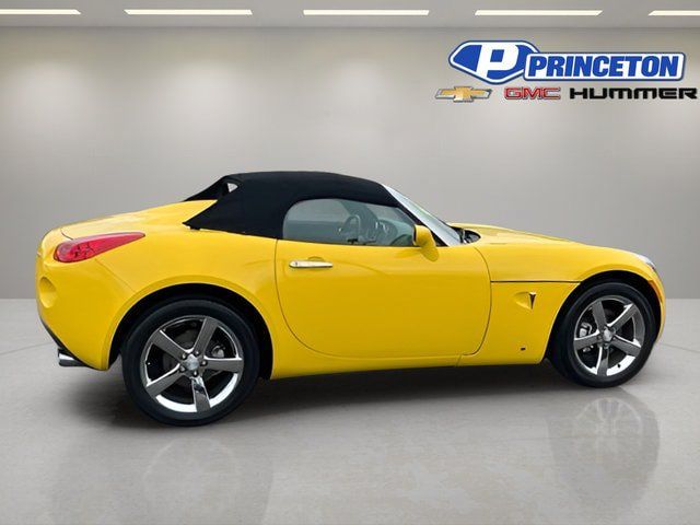 Used 2007 Pontiac Solstice Convertible w/ Premium Package RWD image 8