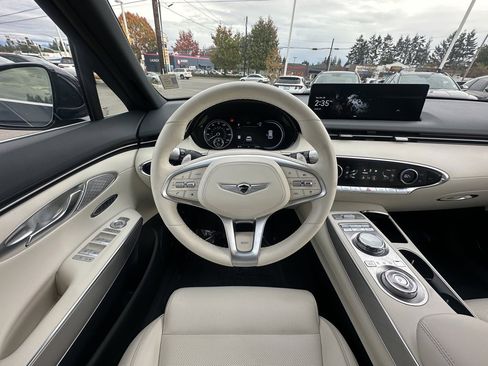Used 2025 Genesis Electrified GV70 Advanced image 14