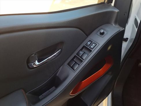 Used 2024 Nissan Frontier PRO-4X w/ Technology Package image 13