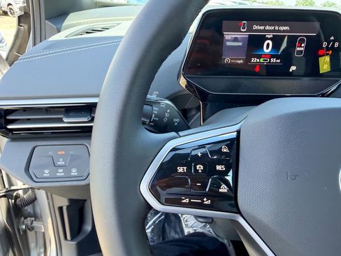New 2026 Volkswagen ID.4 Pro AWD/4WD image 16