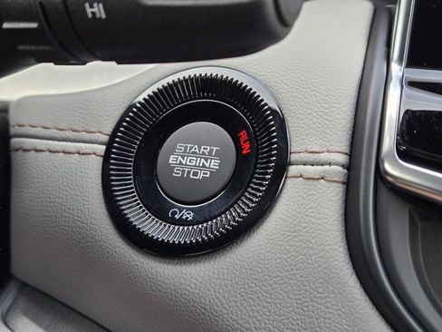New 2026 Jeep Compass Limited AWD/4WD image 59